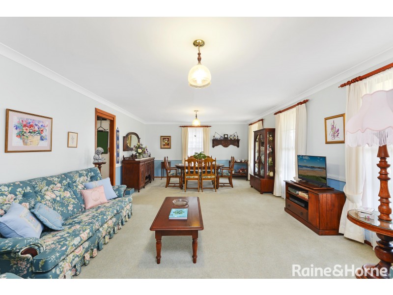 39 Amundsen Avenue, Shoalhaven Heads NSW 2535