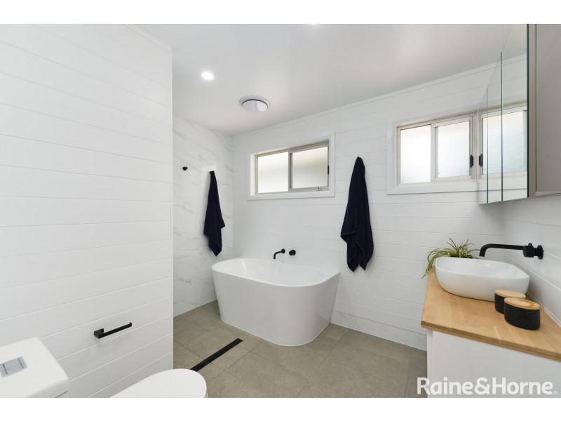 127 Jerry Bailey Road, Shoalhaven Heads NSW 2535