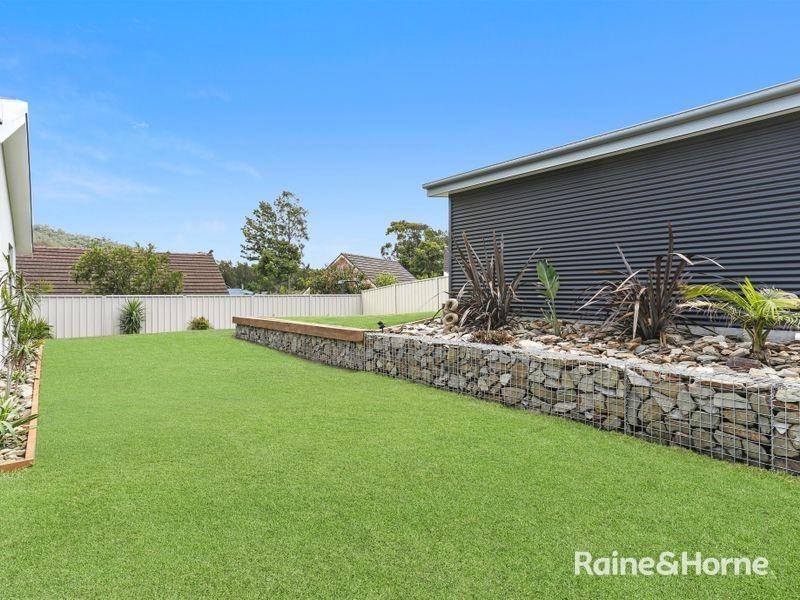 79 Scott Street, Shoalhaven Heads NSW 2535