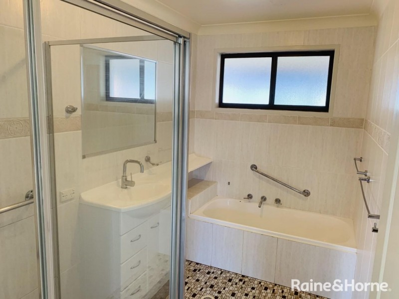8 Meehan Avenue, Shoalhaven Heads NSW 2535