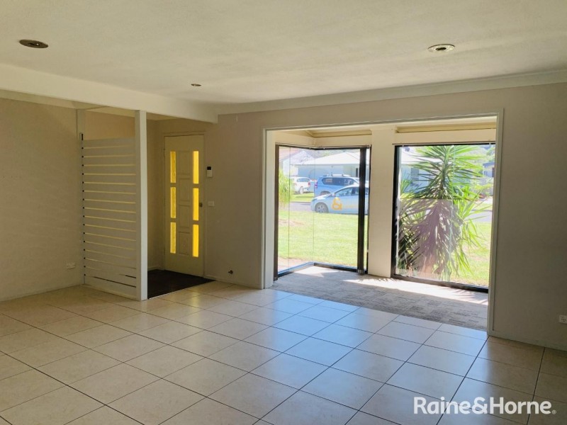 8 Meehan Avenue, Shoalhaven Heads NSW 2535