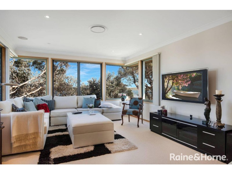 70 River Road, Shoalhaven Heads NSW 2535