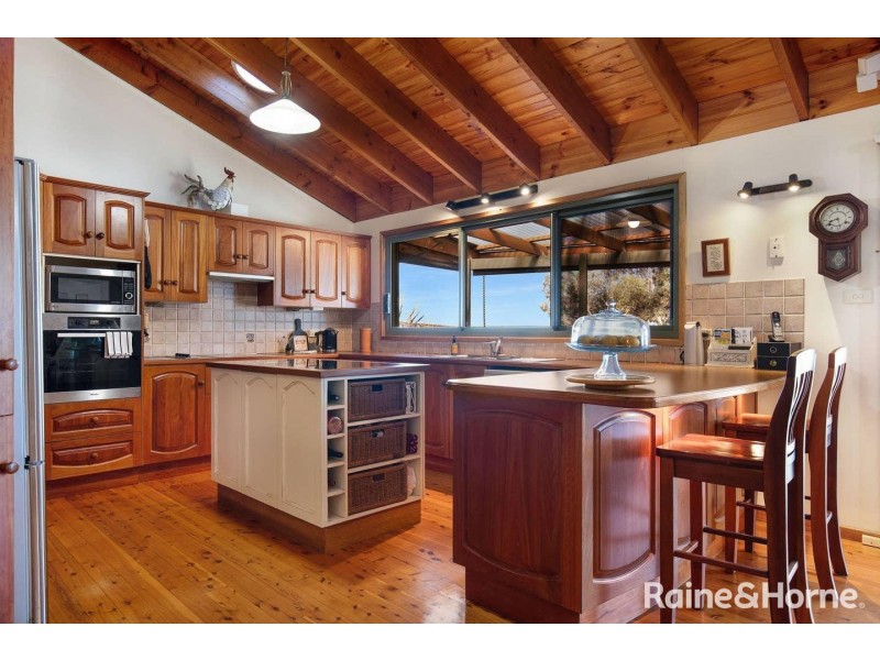 70 River Road, Shoalhaven Heads NSW 2535