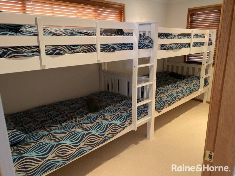 70 River Road, Shoalhaven Heads NSW 2535