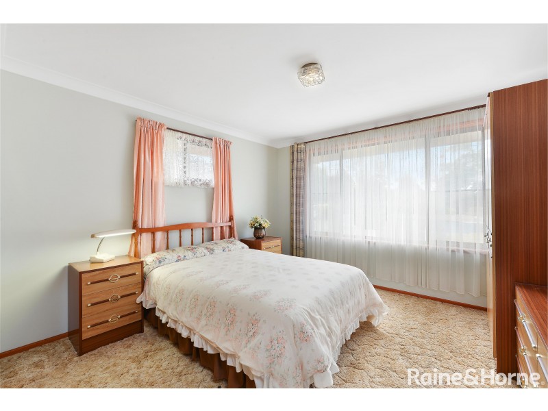 32 Oval Drive, Shoalhaven Heads NSW 2535