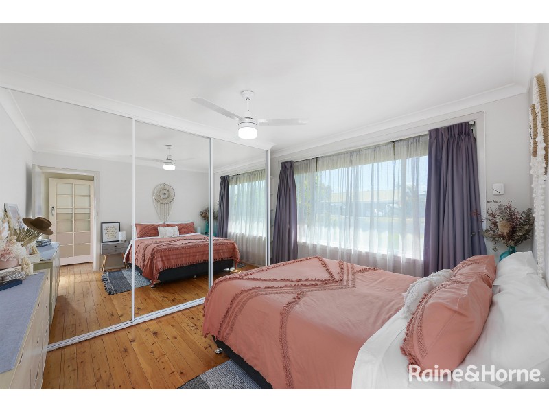 16 Golden Hill Avenue, Shoalhaven Heads NSW 2535