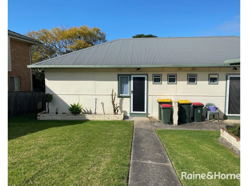 2/11 South Street, Greenwell Point NSW 2540