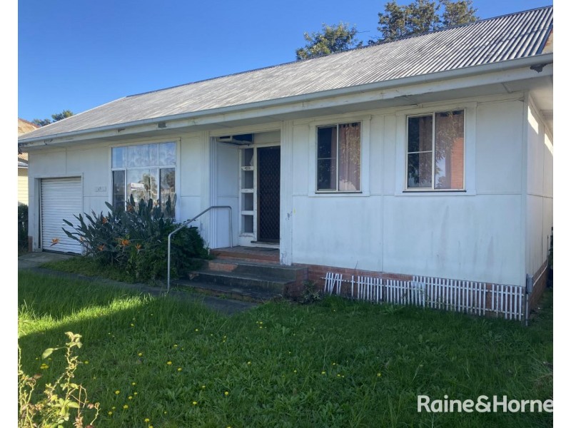49 Moss Street, Nowra NSW 2541