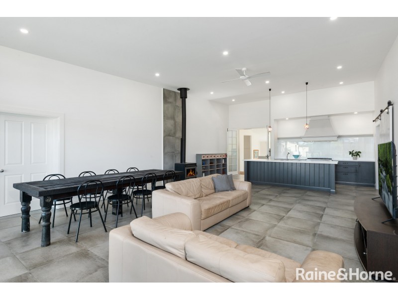 10 Davenport Road, Shoalhaven Heads NSW 2535