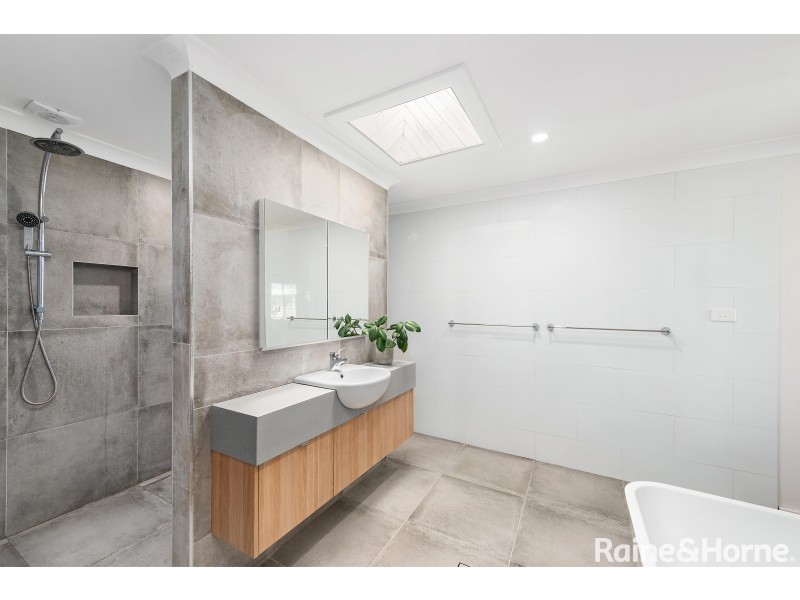 10 Davenport Road, Shoalhaven Heads NSW 2535