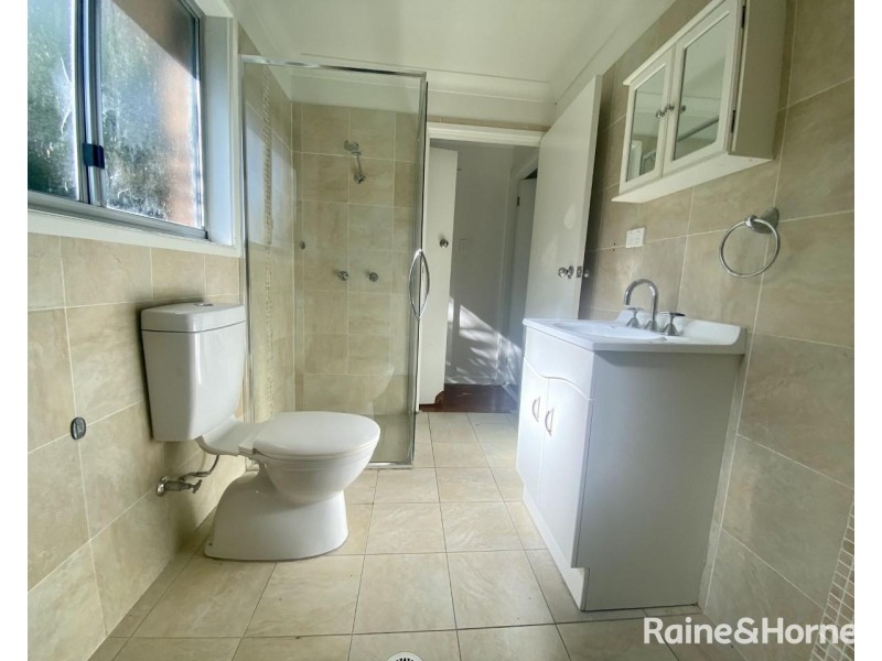 2/26 Karowa Street, Bomaderry NSW 2541
