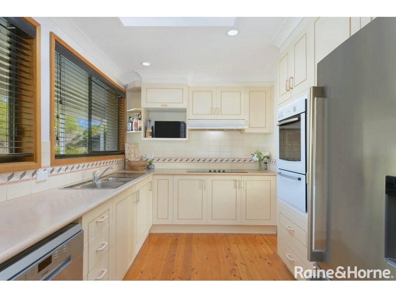 8 Throsby Street, Shoalhaven Heads NSW 2535