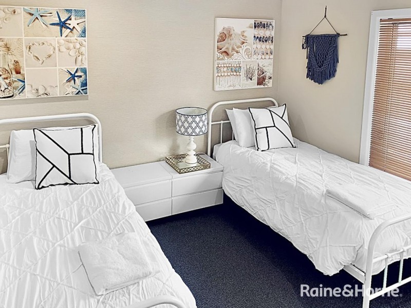 14 Ravenscliffe Road, Shoalhaven Heads NSW 2535