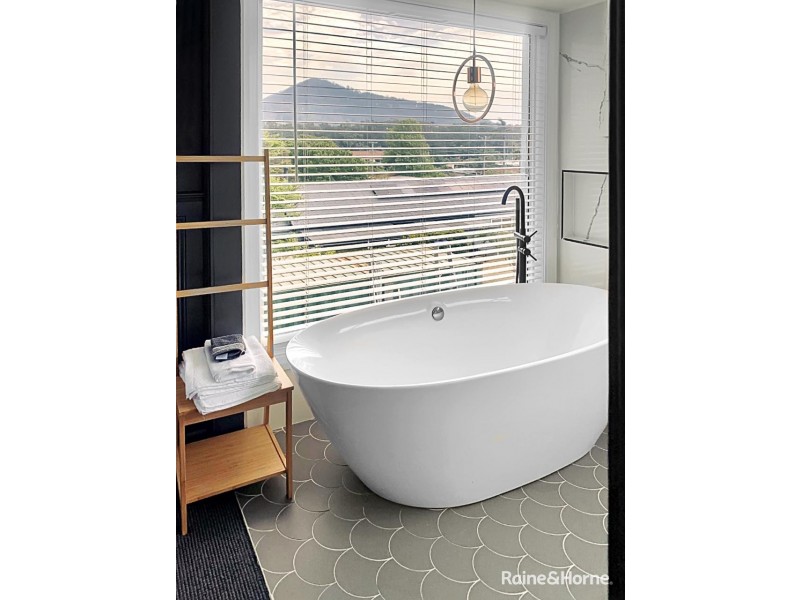 14 Ravenscliffe Road, Shoalhaven Heads NSW 2535