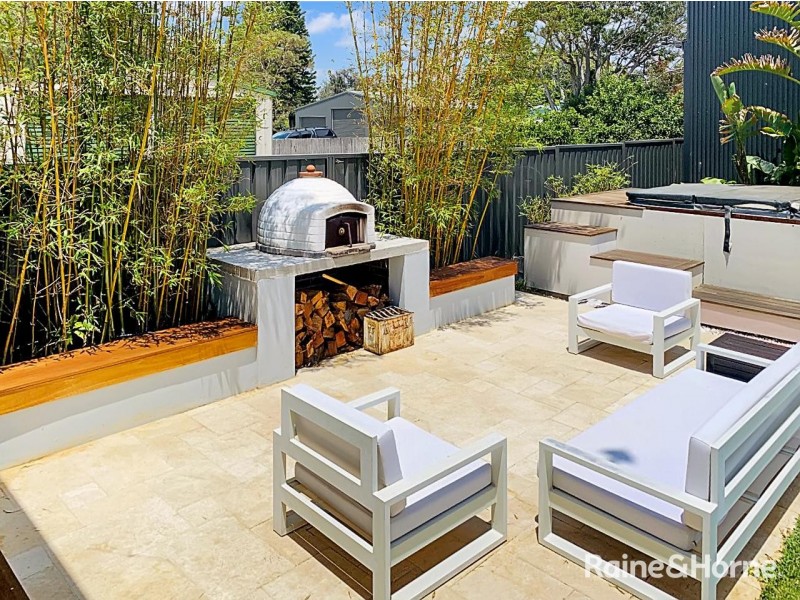 14 Ravenscliffe Road, Shoalhaven Heads NSW 2535