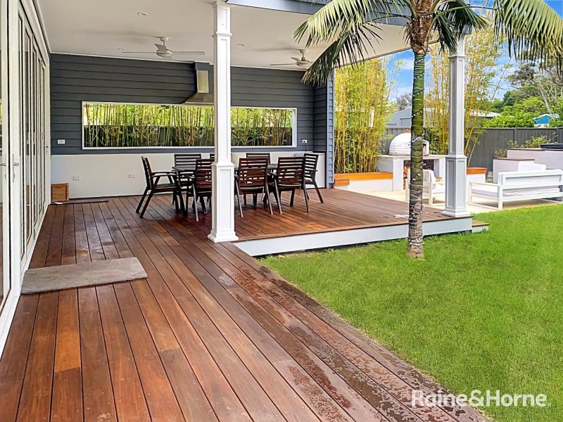 14 Ravenscliffe Road, Shoalhaven Heads NSW 2535