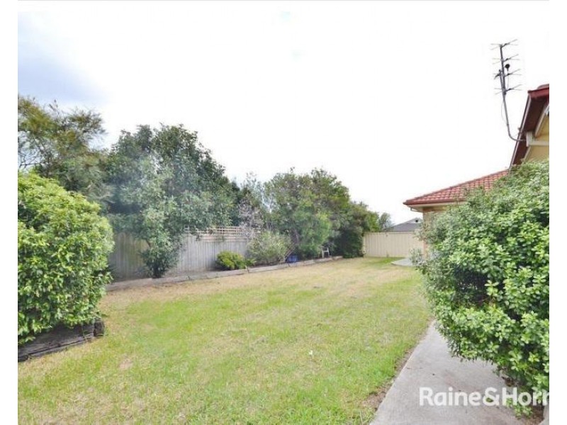 17 Guinea Flower, Worrigee NSW 2540