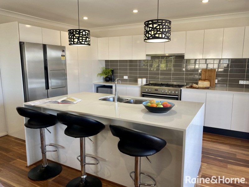 35 Bolt Street, Shoalhaven Heads NSW 2535