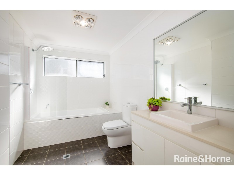 35 Bolt Street, Shoalhaven Heads NSW 2535