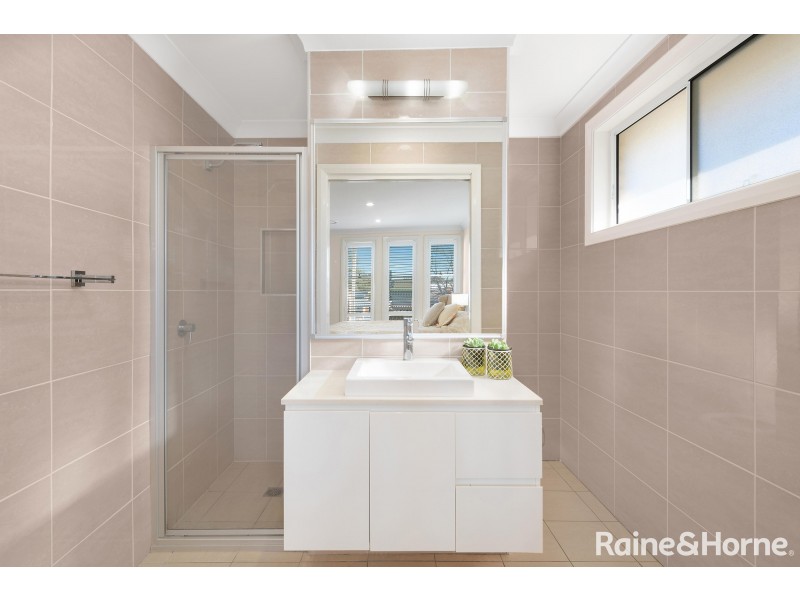 35 Bolt Street, Shoalhaven Heads NSW 2535