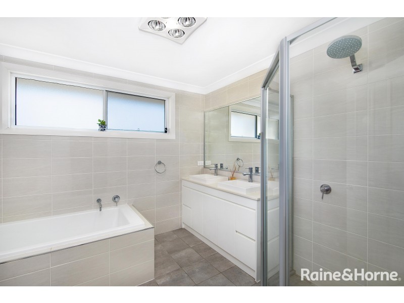 35 Bolt Street, Shoalhaven Heads NSW 2535