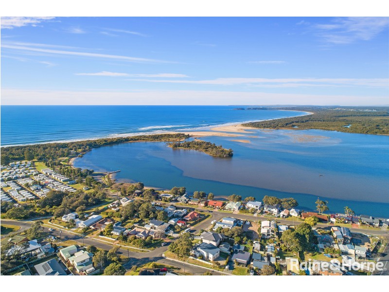 35 Bolt Street, Shoalhaven Heads NSW 2535