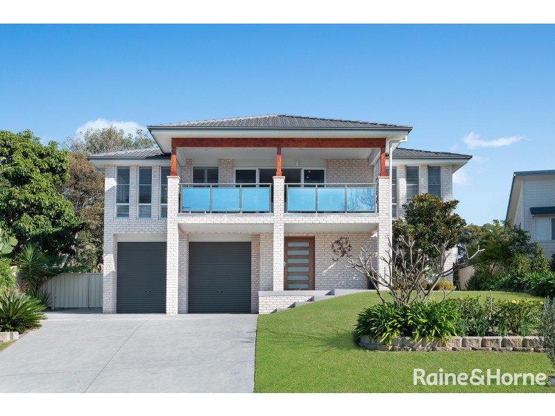 35 Bolt Street, Shoalhaven Heads NSW 2535