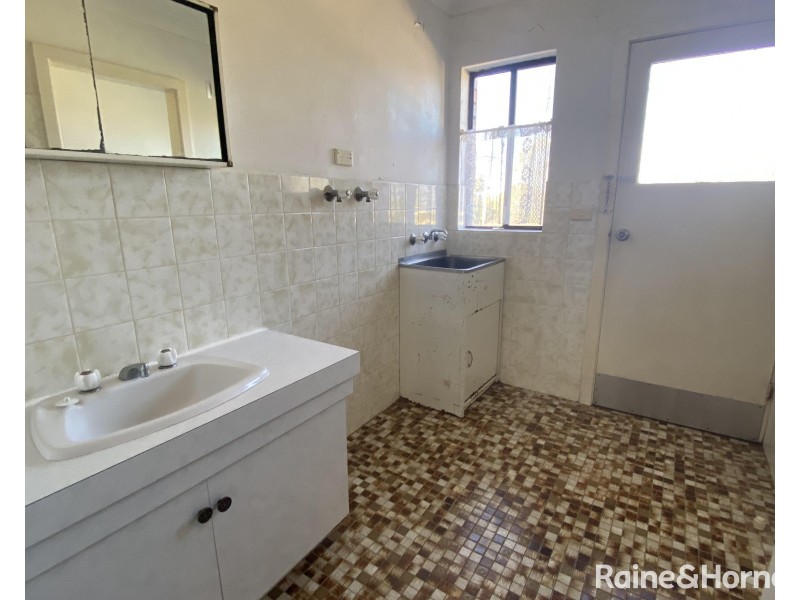 2/10 Crest Avenue, North Nowra NSW 2541