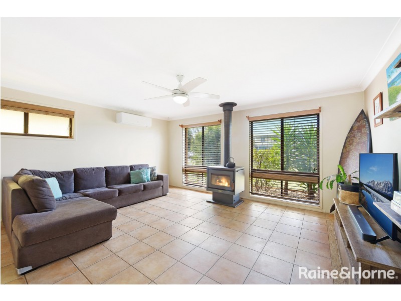110 Scott Street, Shoalhaven Heads NSW 2535