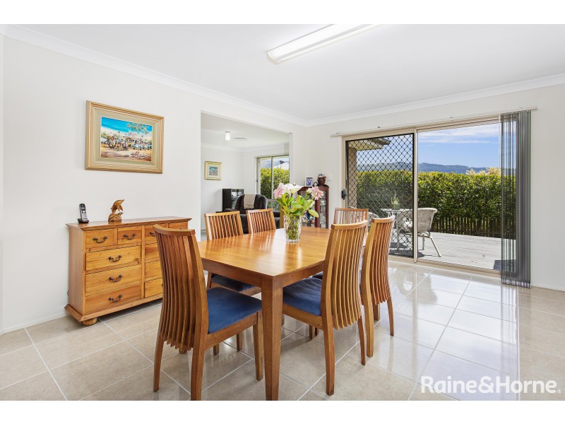 5 Meyer Place, Bomaderry NSW 2541