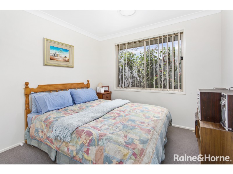 5 Meyer Place, Bomaderry NSW 2541