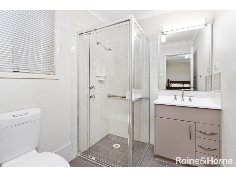 5 Meyer Place, Bomaderry NSW 2541