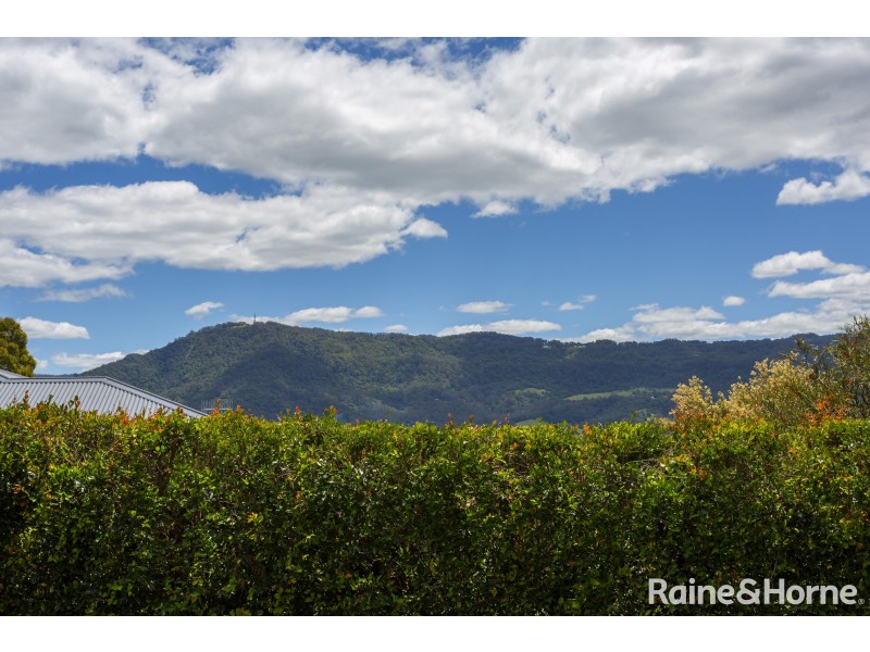 5 Meyer Place, Bomaderry NSW 2541