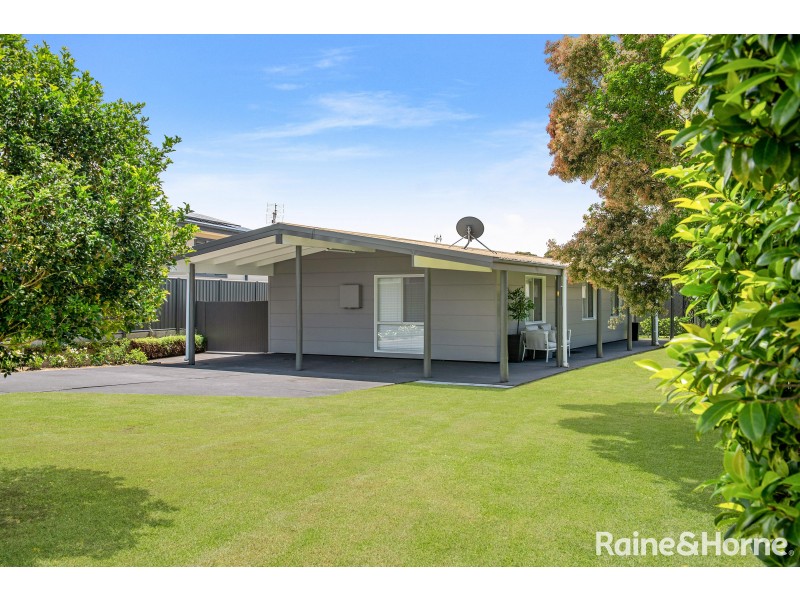 33 Davenport Road, Shoalhaven Heads NSW 2535