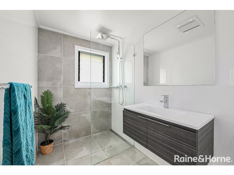 33 Davenport Road, Shoalhaven Heads NSW 2535