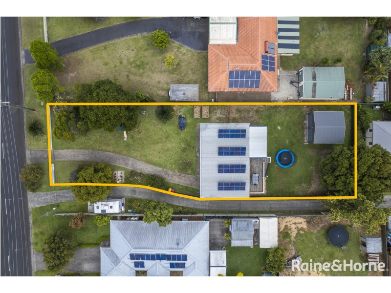 9 Mathews Street, Shoalhaven Heads NSW 2535