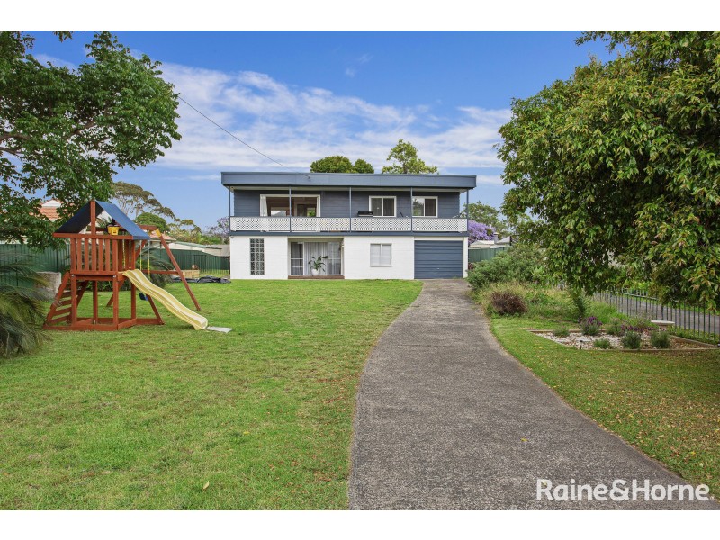 9 Mathews Street, Shoalhaven Heads NSW 2535