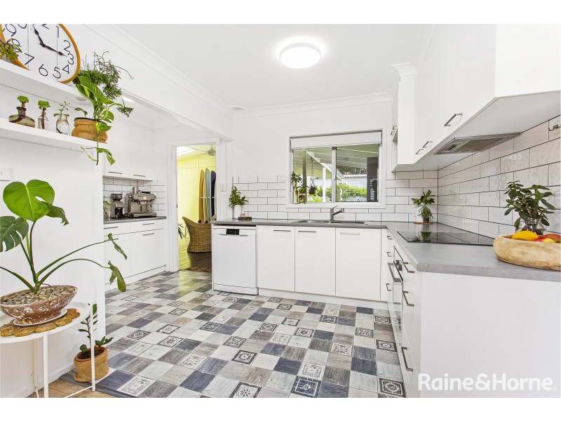 73 Golden Hill Avenue, Shoalhaven Heads NSW 2535