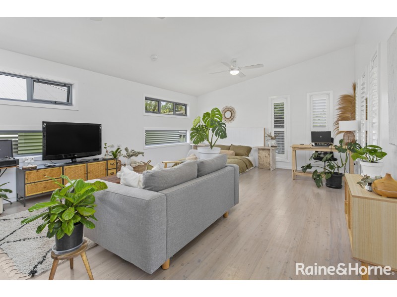 73 Golden Hill Avenue, Shoalhaven Heads NSW 2535