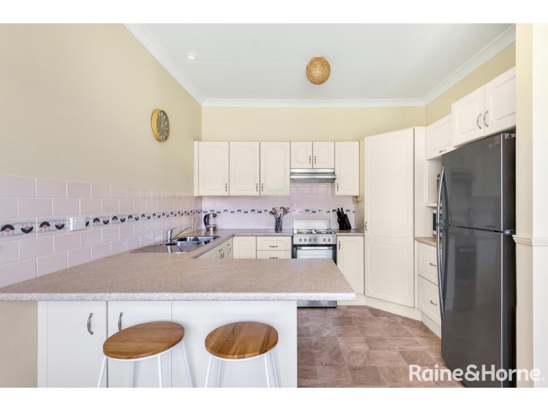 9/10 Ingestre Avenue, Shoalhaven Heads NSW 2535