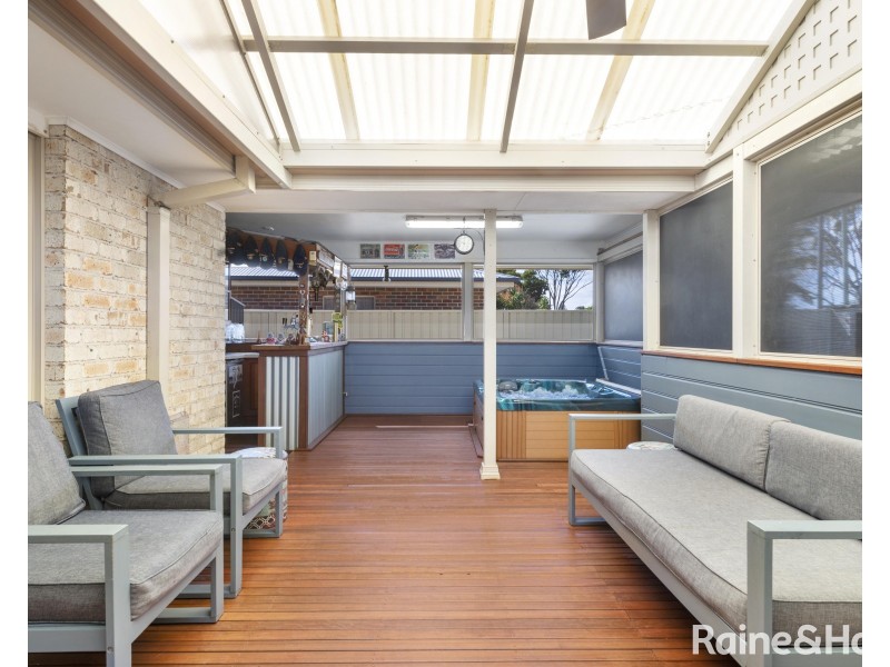 12 Golden Hill Avenue, Shoalhaven Heads NSW 2535