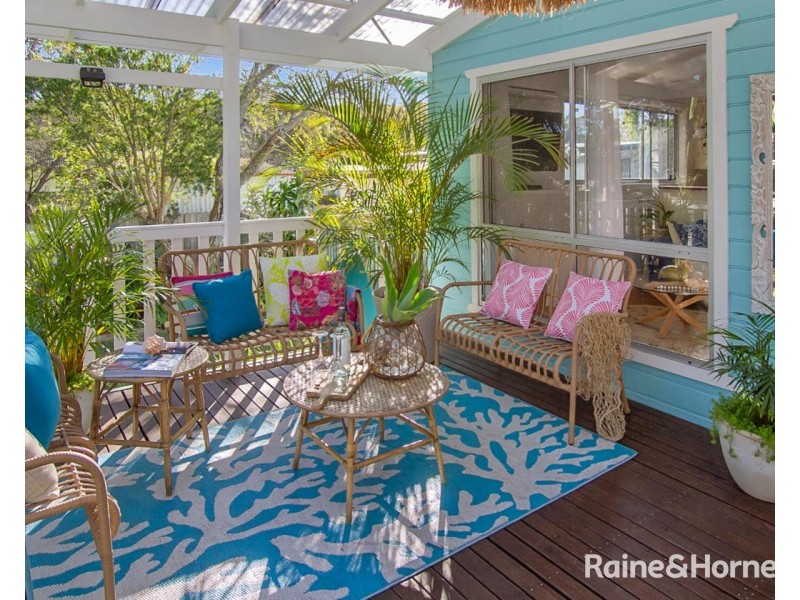 4 Ravenscliffe Road, Shoalhaven Heads NSW 2535