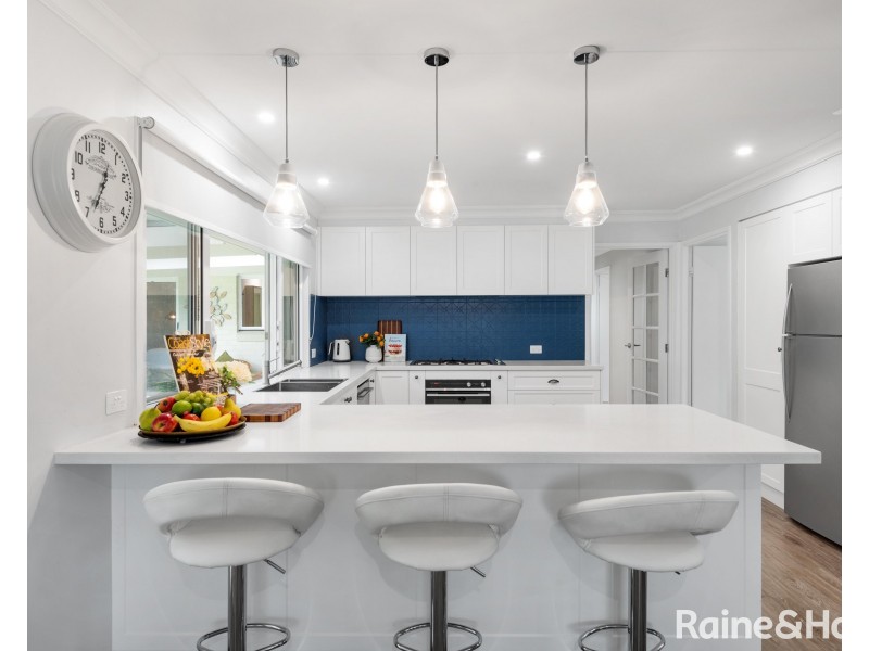 10 Golden Hill Avenue, Shoalhaven Heads NSW 2535