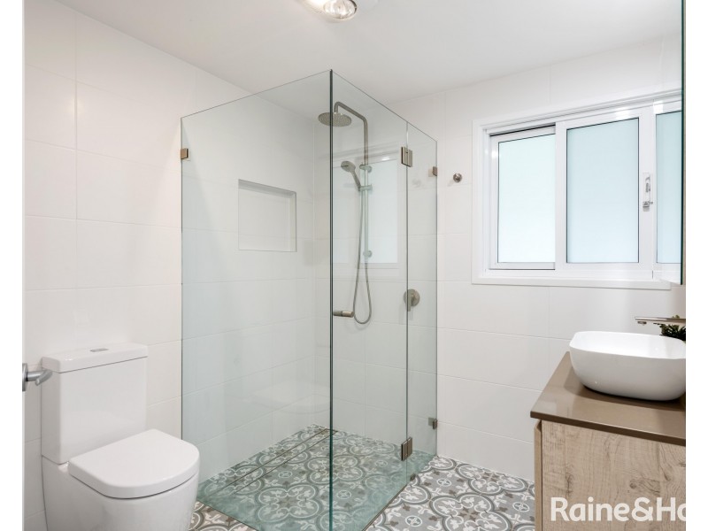 10 Golden Hill Avenue, Shoalhaven Heads NSW 2535