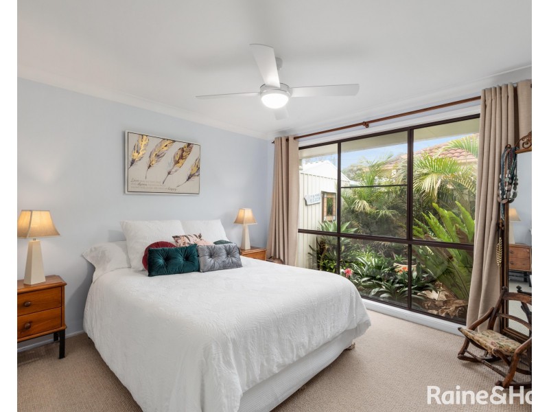 10 Golden Hill Avenue, Shoalhaven Heads NSW 2535