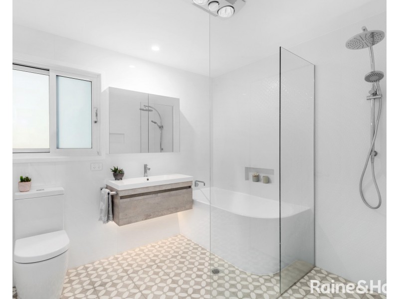 10 Golden Hill Avenue, Shoalhaven Heads NSW 2535