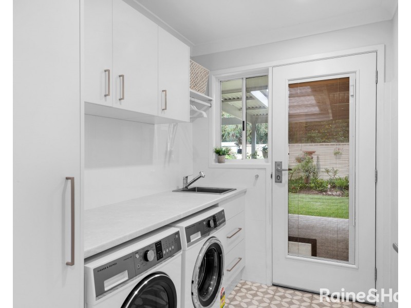 10 Golden Hill Avenue, Shoalhaven Heads NSW 2535