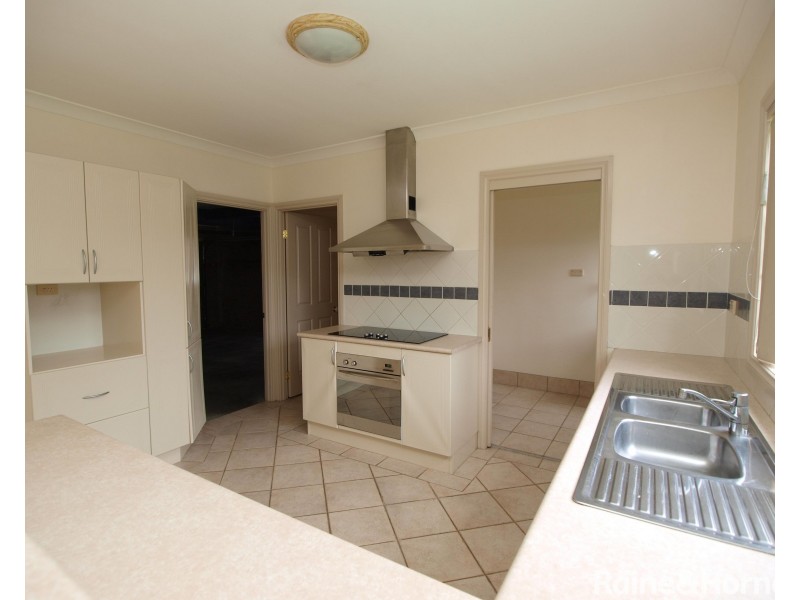 22 Lucas Street, North Nowra NSW 2541