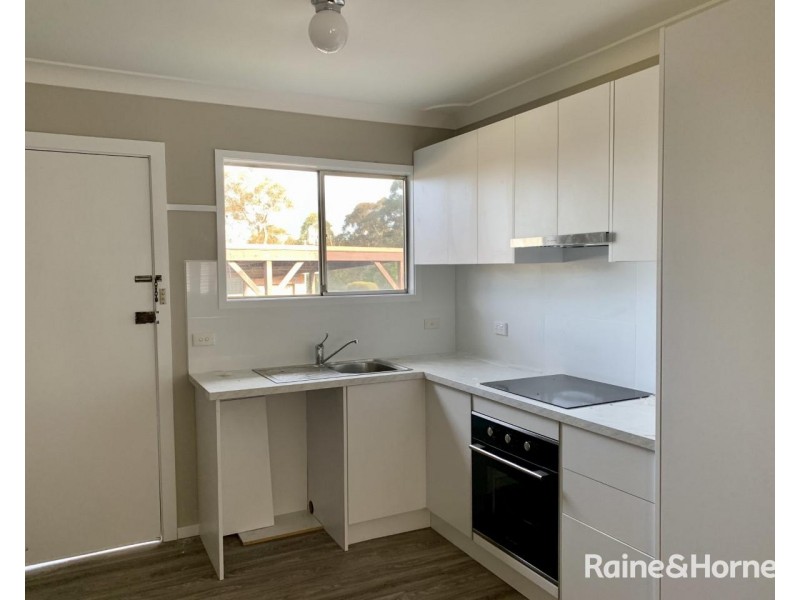 2/8 Crest Avenue, North Nowra NSW 2541