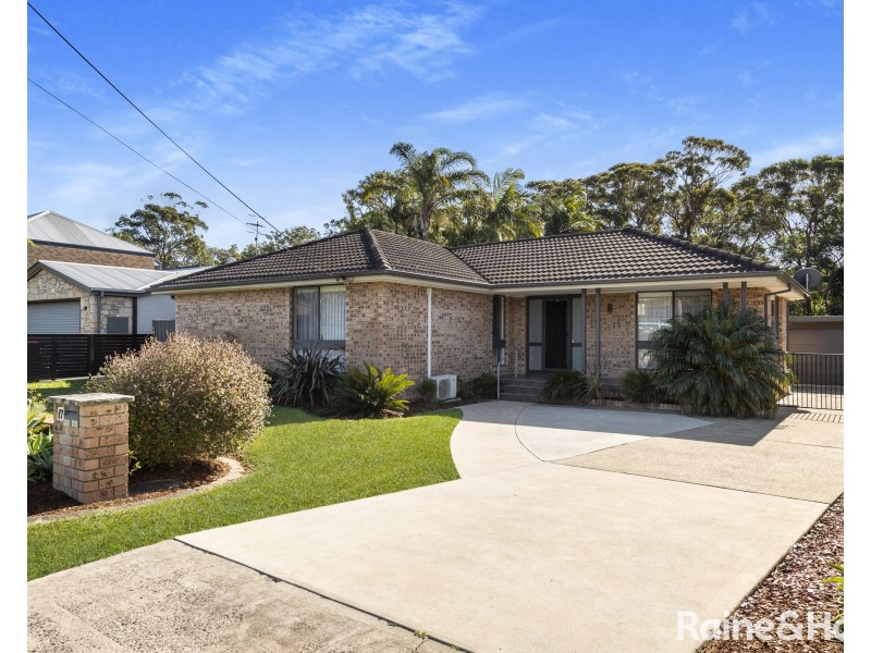 17 Lovegrove Street, Shoalhaven Heads NSW 2535
